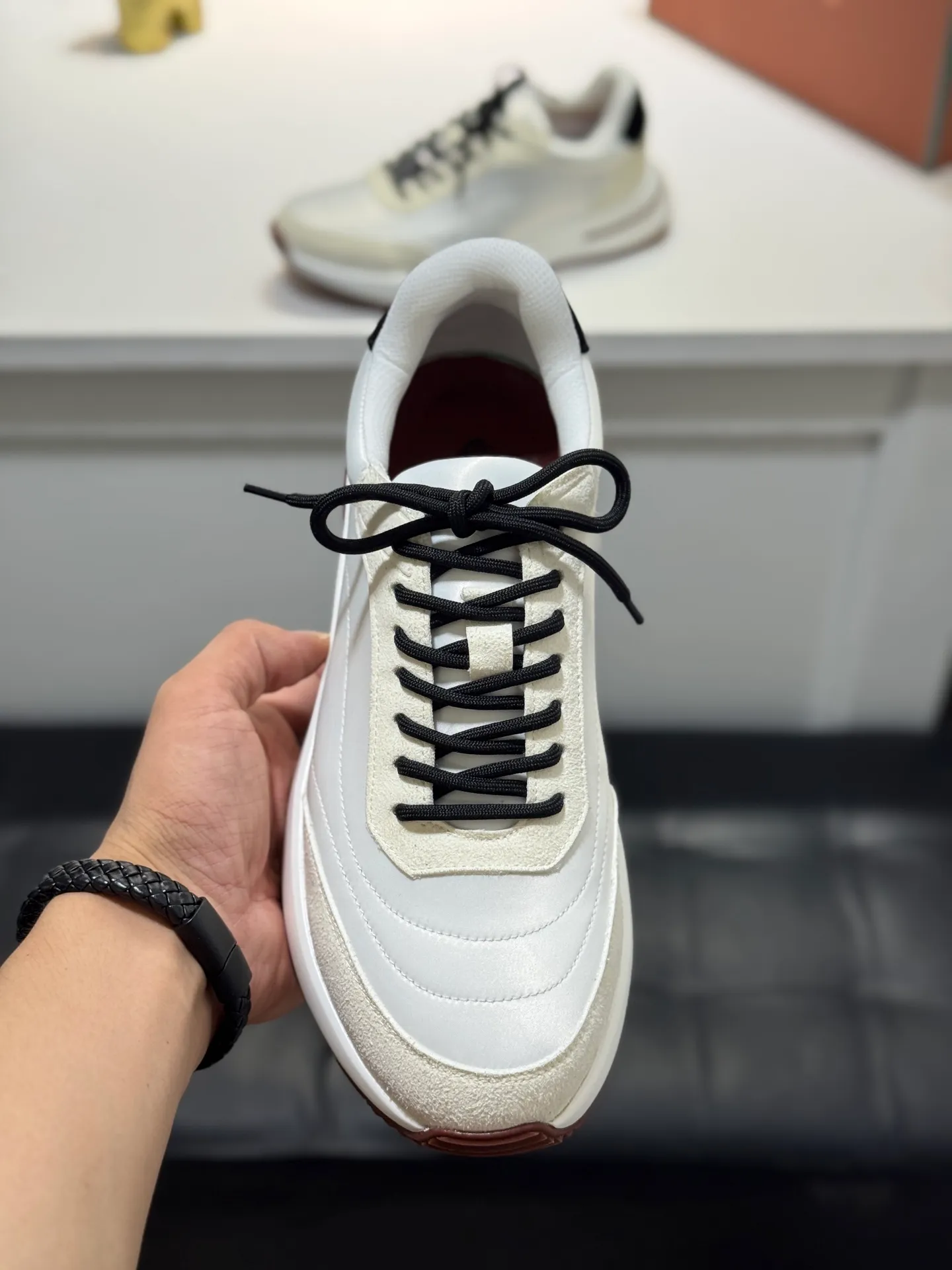 Men's men's shoes 💰440 [New style] 🪳🪳loro piana/LP material: The upper is made of umbrella cloth for routing. Anti-velvet fabric is wrapped on the front and back to ensure stability. The rear is equipped with a cushion to improve wearing comfort. Breathable mesh shoes. Stretch cloth lining𥚃. Latex mesh insole. TPU outsole. Code number: 38-44 (45 customized